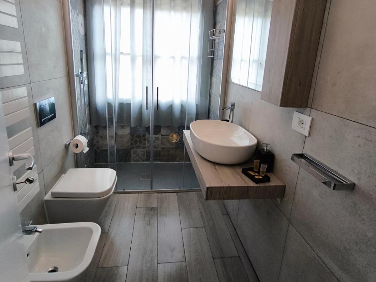 Casa Sara Como Lake Parcheggio Interno Privato Cernobbio Kültér fotó