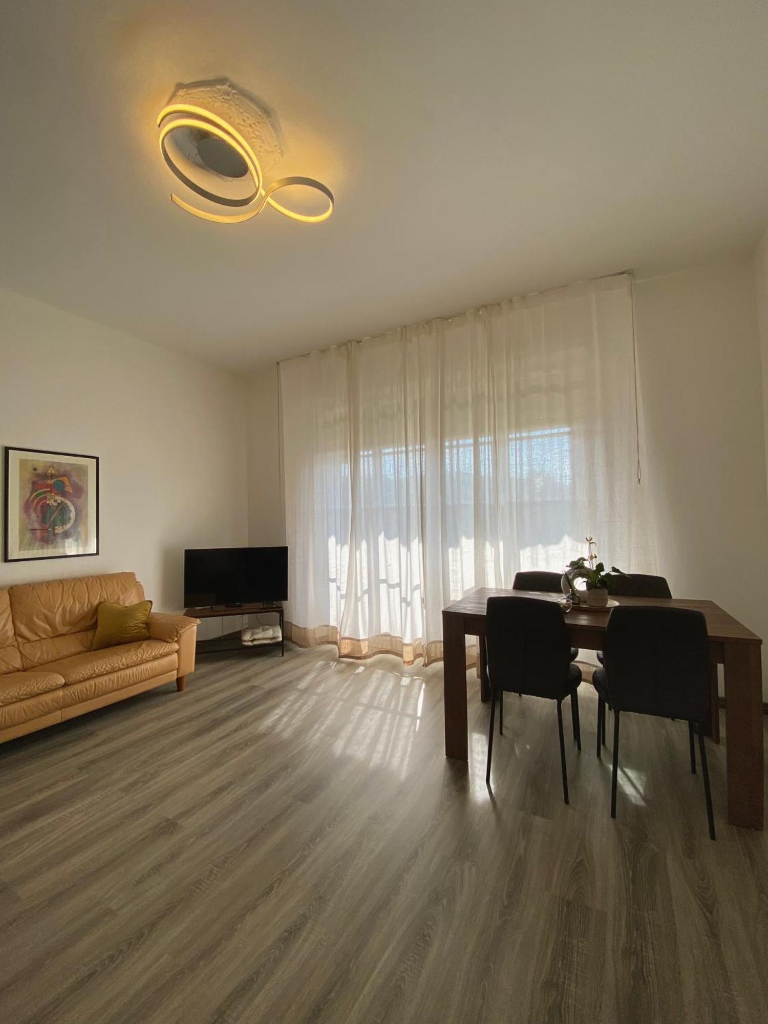 Casa Sara Como Lake Parcheggio Interno Privato Cernobbio Kültér fotó