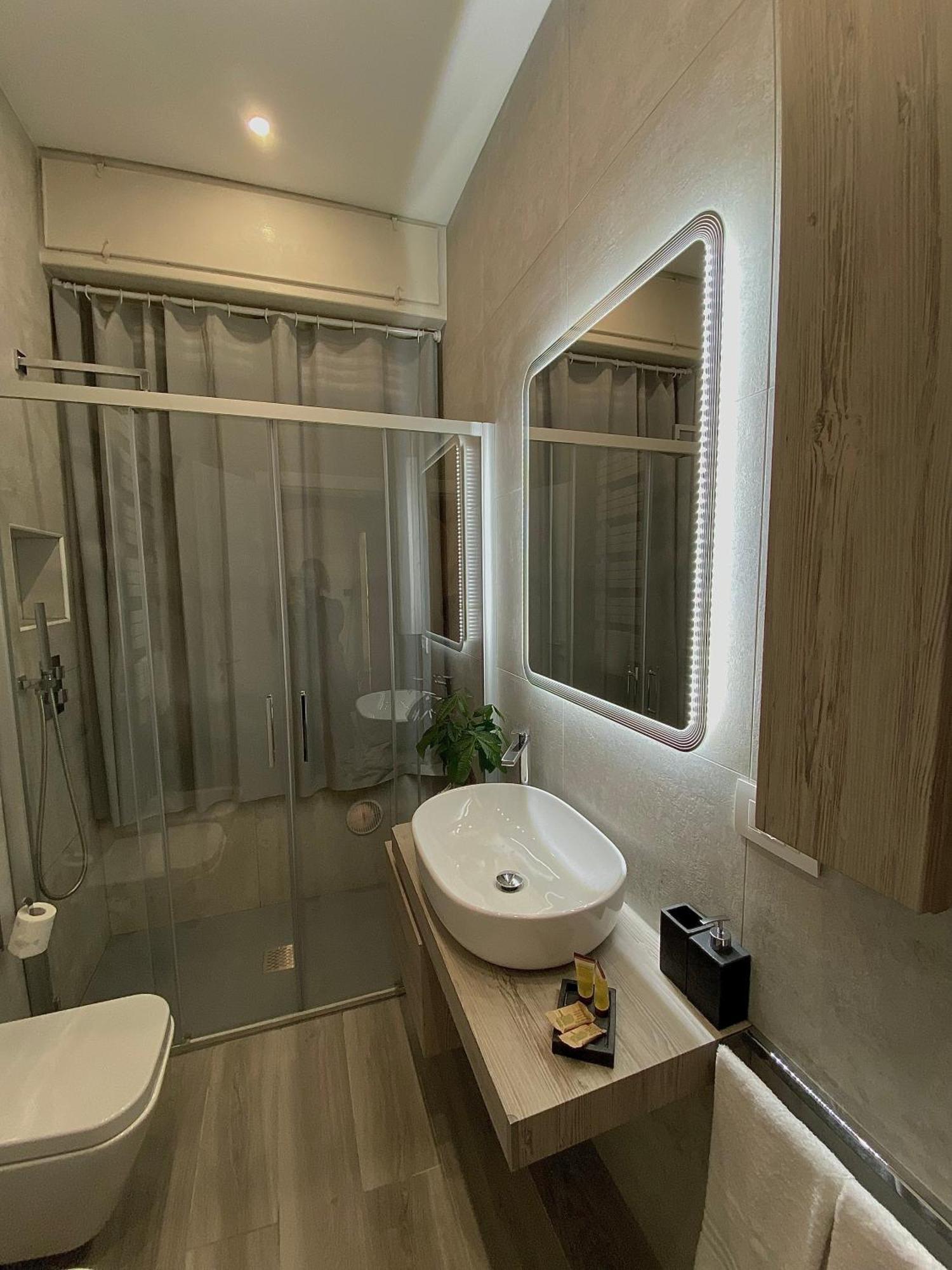 Casa Sara Como Lake Parcheggio Interno Privato Cernobbio Kültér fotó